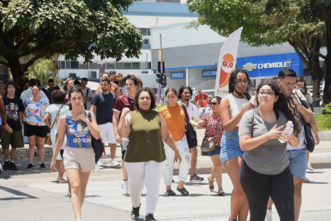 Enem 2023: questão anulada, locais sem energia e 32% de abstenção marcam o segundo dia