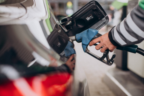 Petrobras anuncia reajuste do preço da gasolina para distribuidoras