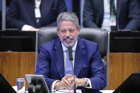 Reforma do IR deve ser votada antes do recesso parlamentar de julho, segundo Arthur Lira