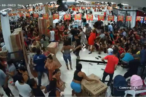 Tumulto durante ação de Black Friday provoca confusão e deixa 16 feridos em Macapá; veja vídeos