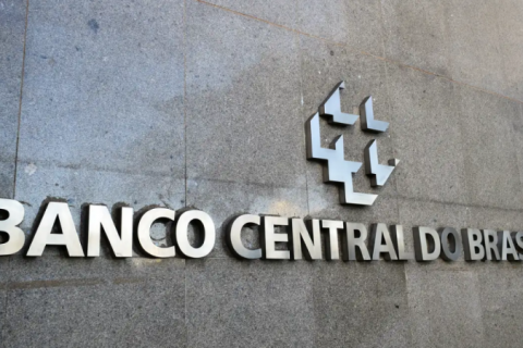 Mercado financeiro eleva previsão da inflação para 4,86% em 2026