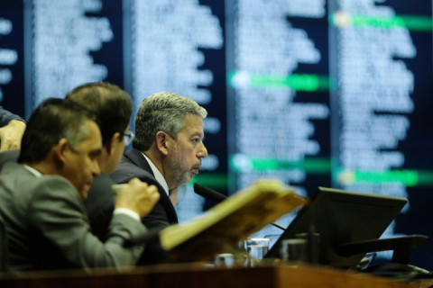 Veja como cada deputado votou na sessão sobre a minirreforma eleitoral