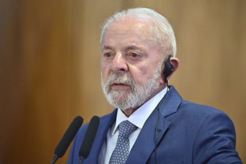 Lula lidera reunião para buscar solução para prejuízo a aposentados afetados pelos descontos do INSS