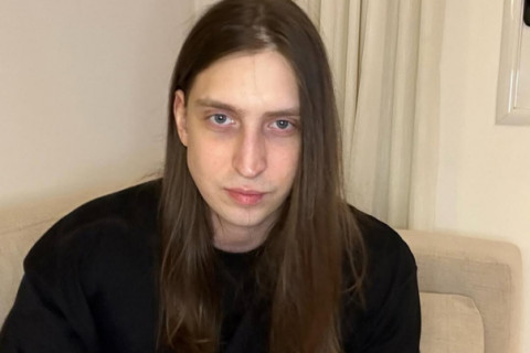 Influenciador Felca diz que anda com carro blindado e seguranças após vídeo com denúncias