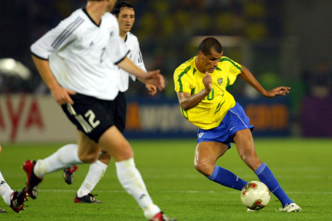 Como estava cada seleção brasileira campeã do mundo a 30 dias da Copa