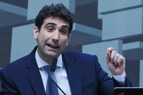 Galípolo diz que depreciação cambial afeta variação de preço