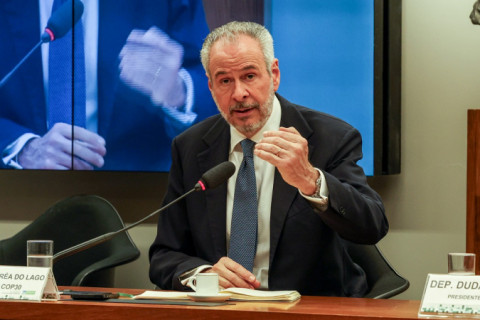 Presidente da COP30 diz que Brasil quer avançar nas negociações climáticas