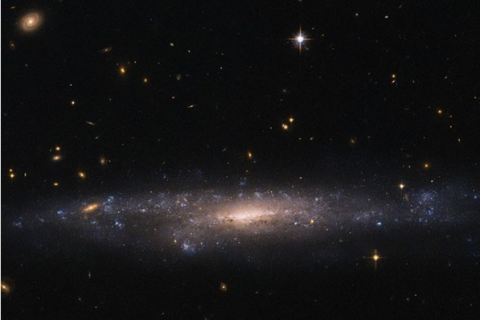 Telescópio da Nasa captura imagens de cometa que se aproxima da Terra