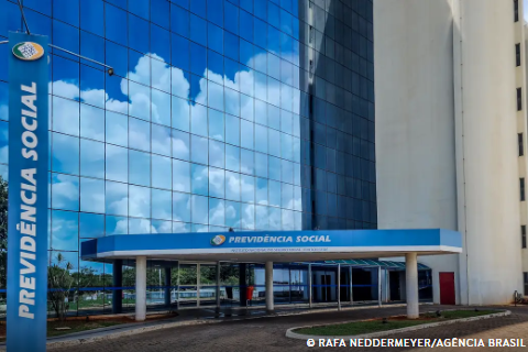 Vazamento de dados no INSS expõe 2,8 milhões de CPFs; 98% de falecidos