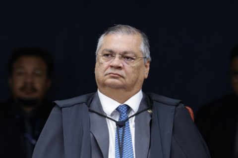 PF abre inquérito sobre ameaças recebidas por Dino após voto em julgamento de Bolsonaro