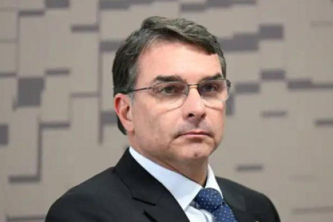 CV planeja matar Flávio Bolsonaro, divulga Carlos
