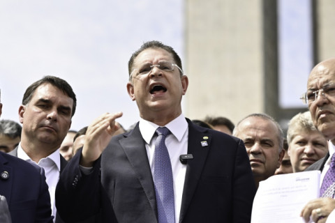 Líder do PL na Câmara diz que anistia será pautada depois do julgamento de Jair Bolsonaro