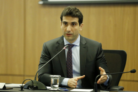 Caminho para Brasil crescer de maneira sustentável é ter mais ganho de produtividade, avalia Galípolo