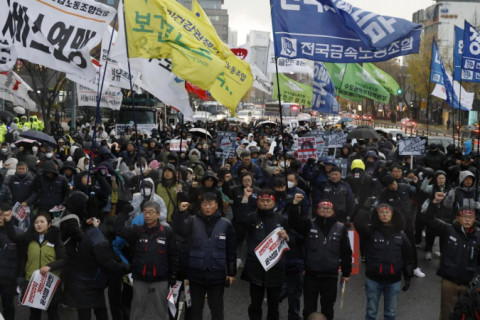 Protestos pressionam o presidente da Coreia do Sul a deixar o cargo