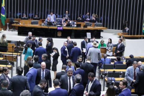 Presidente da Câmara libera deputados para trabalho remoto durante festejos de São João