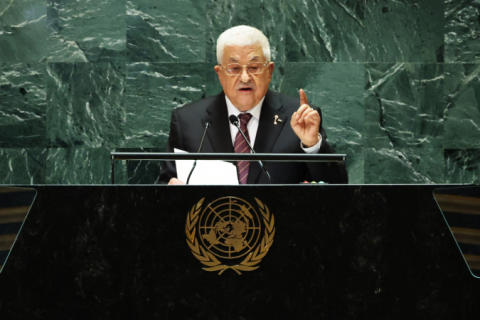 Presidente da Autoridade Palestina pede libertação dos reféns de Gaza; bombardeios israelenses matam 18