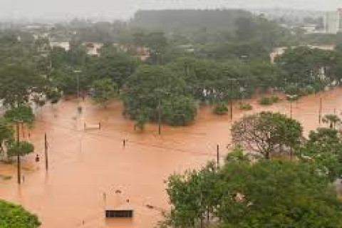 Exército afasta militares por divulgar informações falsas sobre rompimento de dique em Canoas