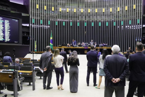 Projeto que libera dados de tornozeleira eletrônica é aprovado na Câmara