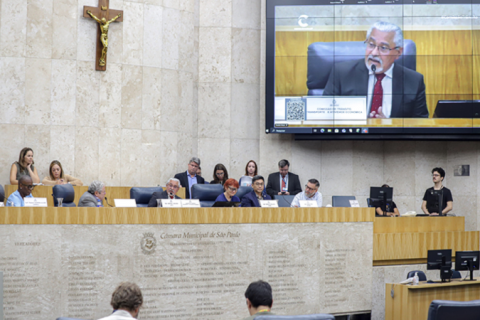 Câmara de SP cria subcomissão para analisar regulamentação do mototáxi
