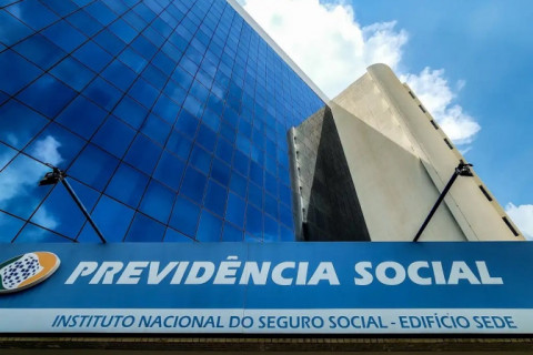 Justiça Federal libera R$ 1,5 bilhão para aposentados e pensionistas do INSS