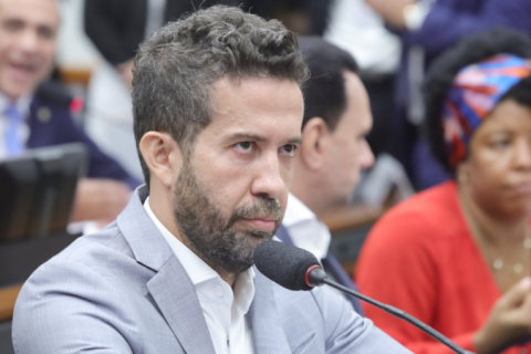 Deputado André Janones reconhece ‘rachadinha’ e restitui mais de R$ 130 mil à Câmara