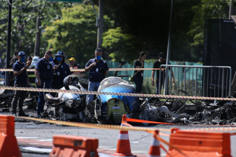 Acidente aéreo na Barra Funda interdita avenida Marquês de São Vicente