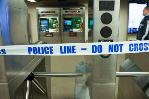 Tiroteio em estação de metrô deixa 1 morto e cinco feridos em Nova York