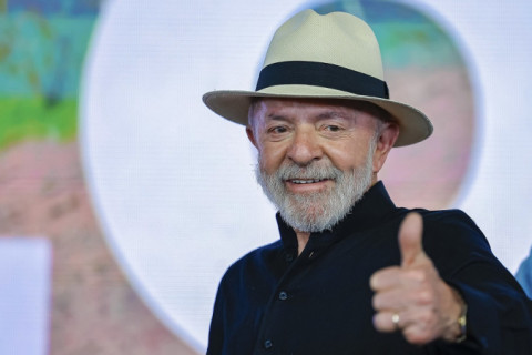 Após labirintite, Lula está bem e deve despachar do Alvorada nesta terça-feira