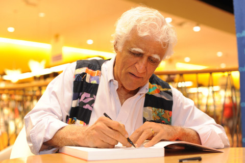 ‘O Menino Marrom’, livro infantil de Ziraldo, é suspenso de escolas no interior de Minas Gerais