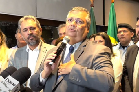 Flávio Dino afirma que não vai demitir secretários por visita de mulher de líder de facção ao ministério