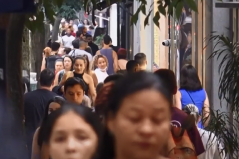 População brasileira é de quase 212,6 milhões, estima IBGE