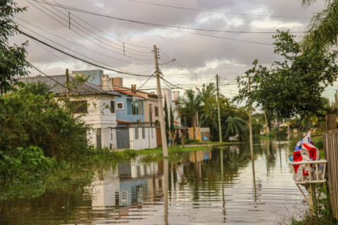 Das 441 cidades em calamidade no RS, só 69 pediram recursos federais