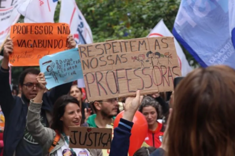 Professores da rede municipal de São Paulo encerram greve