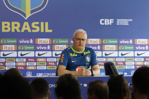 Dorival Júnior anuncia novo capitão da seleção brasileira