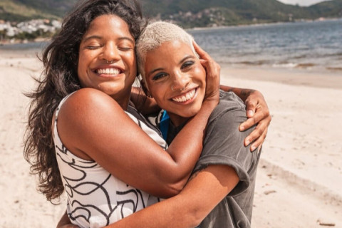 Corpo de Juliana Marins passa por nova autópsia no Rio após morte na Indonésia; laudo deve sair em sete dias