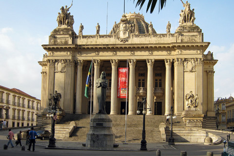 TRE-RJ cassa mandato de deputado estadual por ‘abuso do poder religioso’