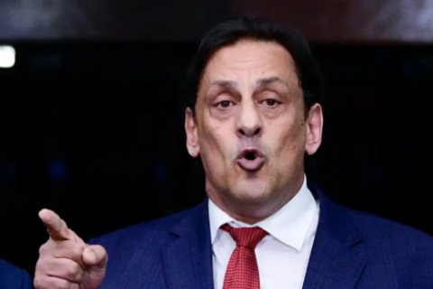 Moraes abre investigação sobre elementos achados em celular de advogado de Bolsonaro