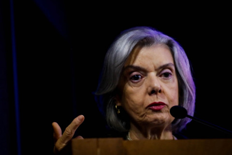 Caso Robinho: Cármen Lúcia vota e STF fica próximo de manter prisão de ex-jogador