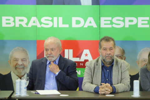 Carlos Lupi pede demissão e deixa Ministério da Previdência em meio a escândalo no INSS