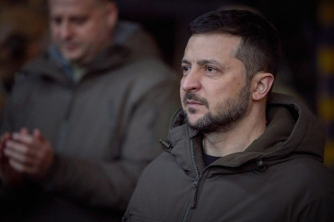 Ucrânia recua na região de Kharkiv e Zelensky cancela visita à Espanha