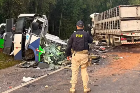 Acidente no Paraná com 23 mortos é o mais letal no estado em cinco anos