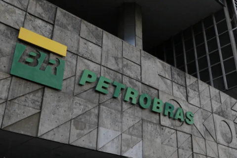 Petrobras reduz o preço da gasolina em 5,2% nas distribuidoras