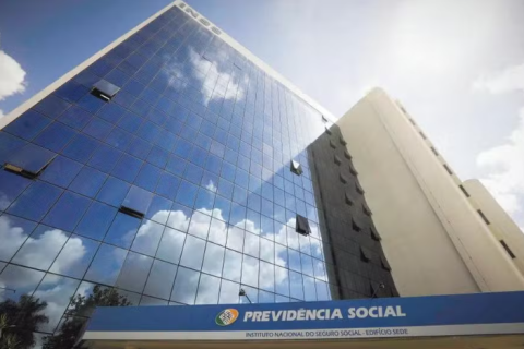 PF conclui inquérito sobre fraudes do INSS e envia a Mendonça indiciamento de 48 pessoas