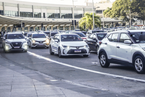 Aeroporto de Congonhas adota bolsão para carros de aplicativo