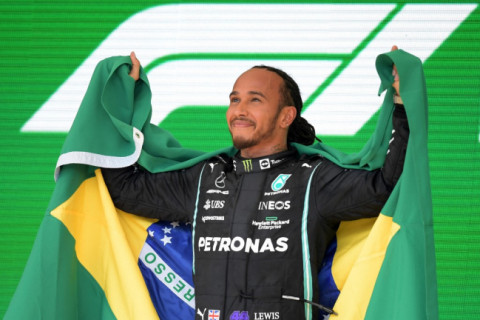 Lewis Hamilton deixa Mercedes pela Ferrari