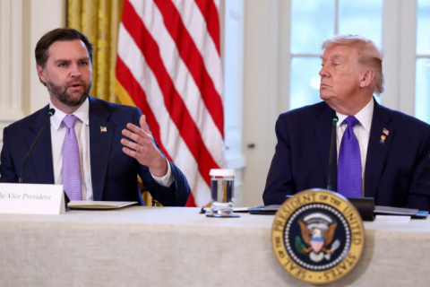 Trump afirma ter deixado ordem para ataque ao Irã caso seja assassinado; decisão ficaria a cargo de vice-presidente