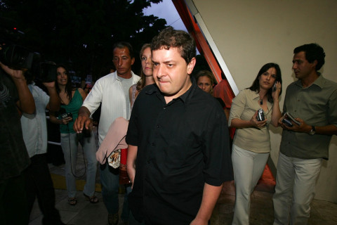 Dino anula quebra de sigilo de Lulinha aprovada na CPMI do INSS