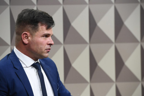 Alexandre de Moraes solta Silvinei Vasques, ex-chefe da PRF, com tornozeleira e banido de redes sociais