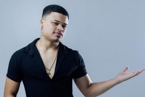 Cantor Rafa Diniz morre afogado no Rio São Francisco aos 22 anos