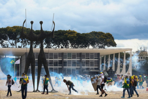 STF mantém presos ex-integrantes da cúpula da Polícia Militar do DF por omissão em atos de 8 de Janeiro